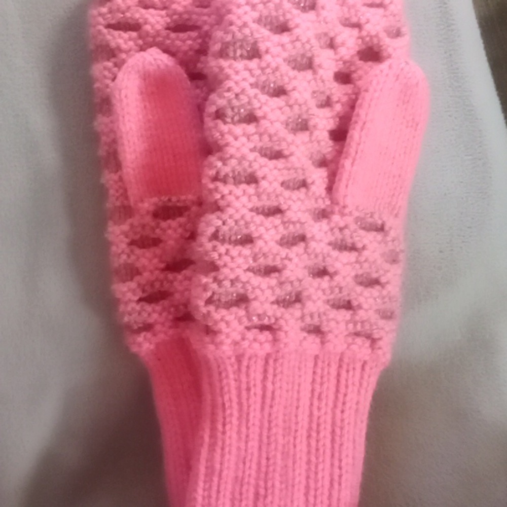 Mittens - Picture 2 of 2